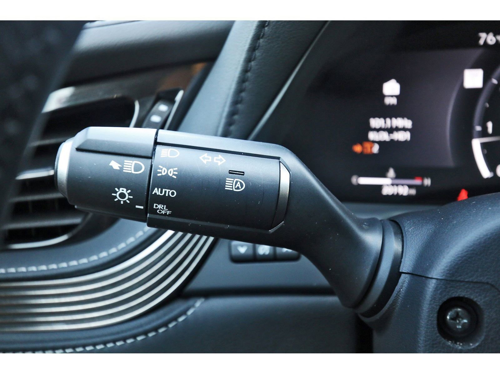 Used 2024 Lexus LS 500 image 20