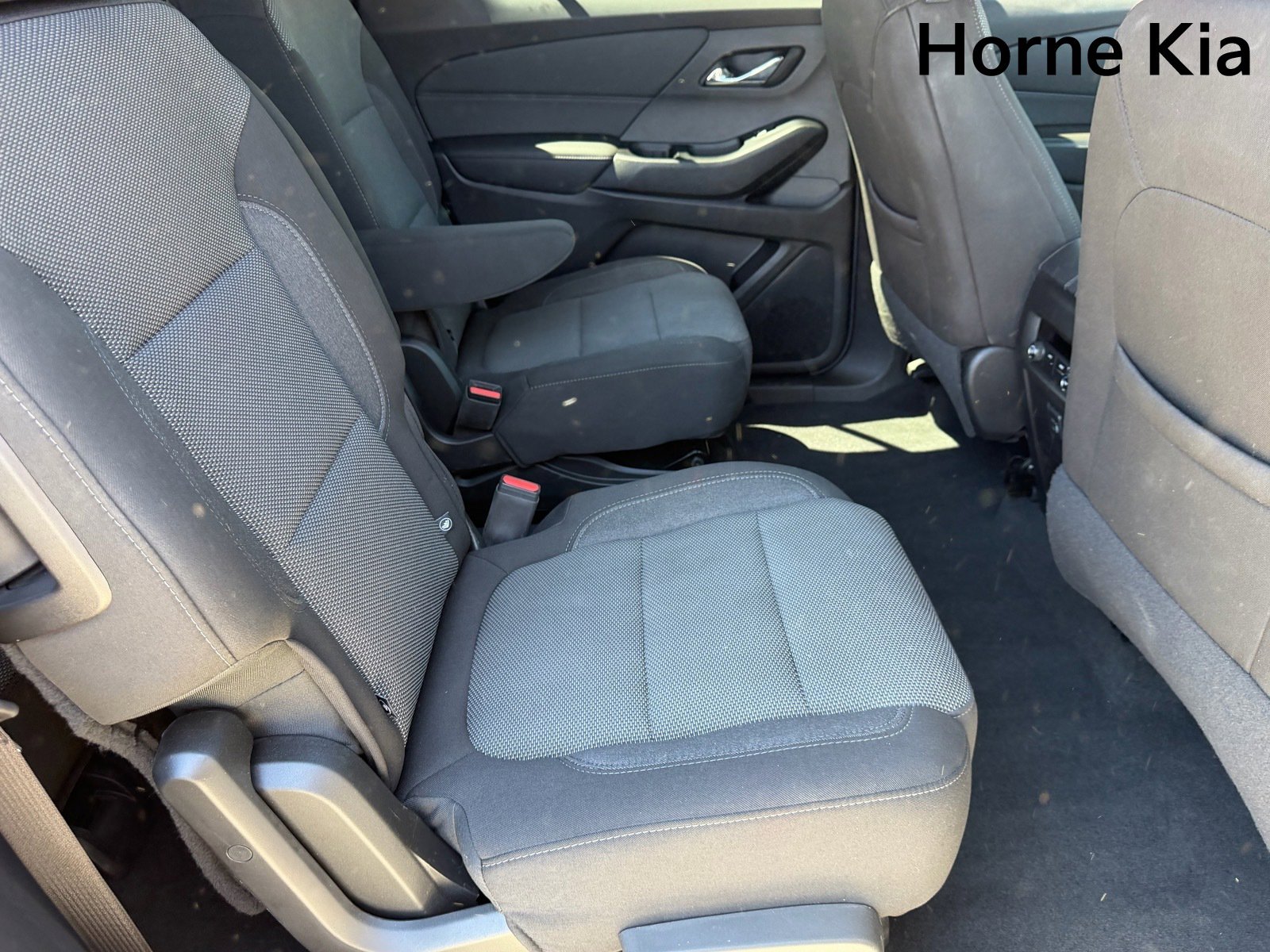 Used 2023 Chevrolet Traverse LT FWD image 13