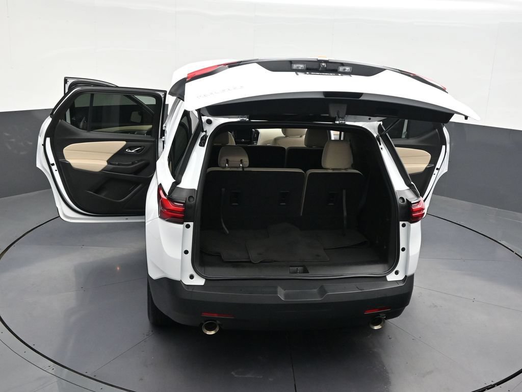 Used 2023 Chevrolet Traverse LS FWD image 37