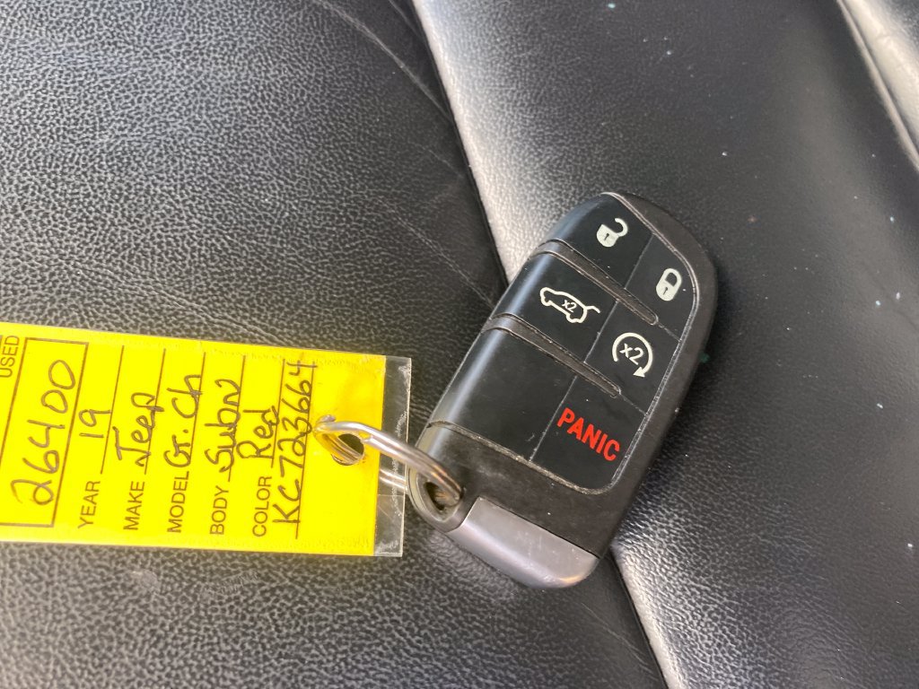 Used 2019 Jeep Grand Cherokee Limited AWD/4WD image 36