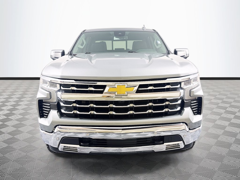 Used 2024 Chevrolet Silverado 1500 LTZ AWD/4WD image 2