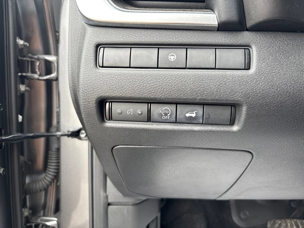Certified 2023 Nissan Rogue SV w/ SV Premium B Package AWD/4WD image 21