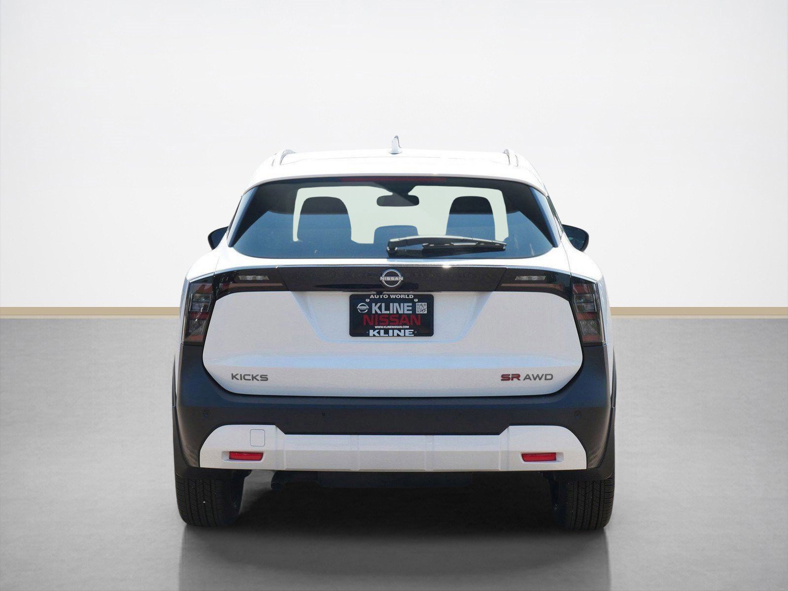 New 2025 Nissan Kicks SR w/ SR Premium Package image 3