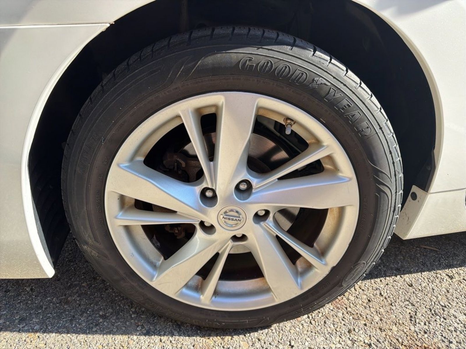 Used 2014 Nissan Altima 2.5 SV w/ Convenience Package image 6