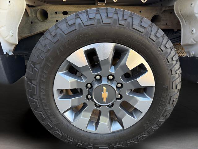 Used 2022 Chevrolet Silverado 2500 Custom w/ Custom Value Package image 32