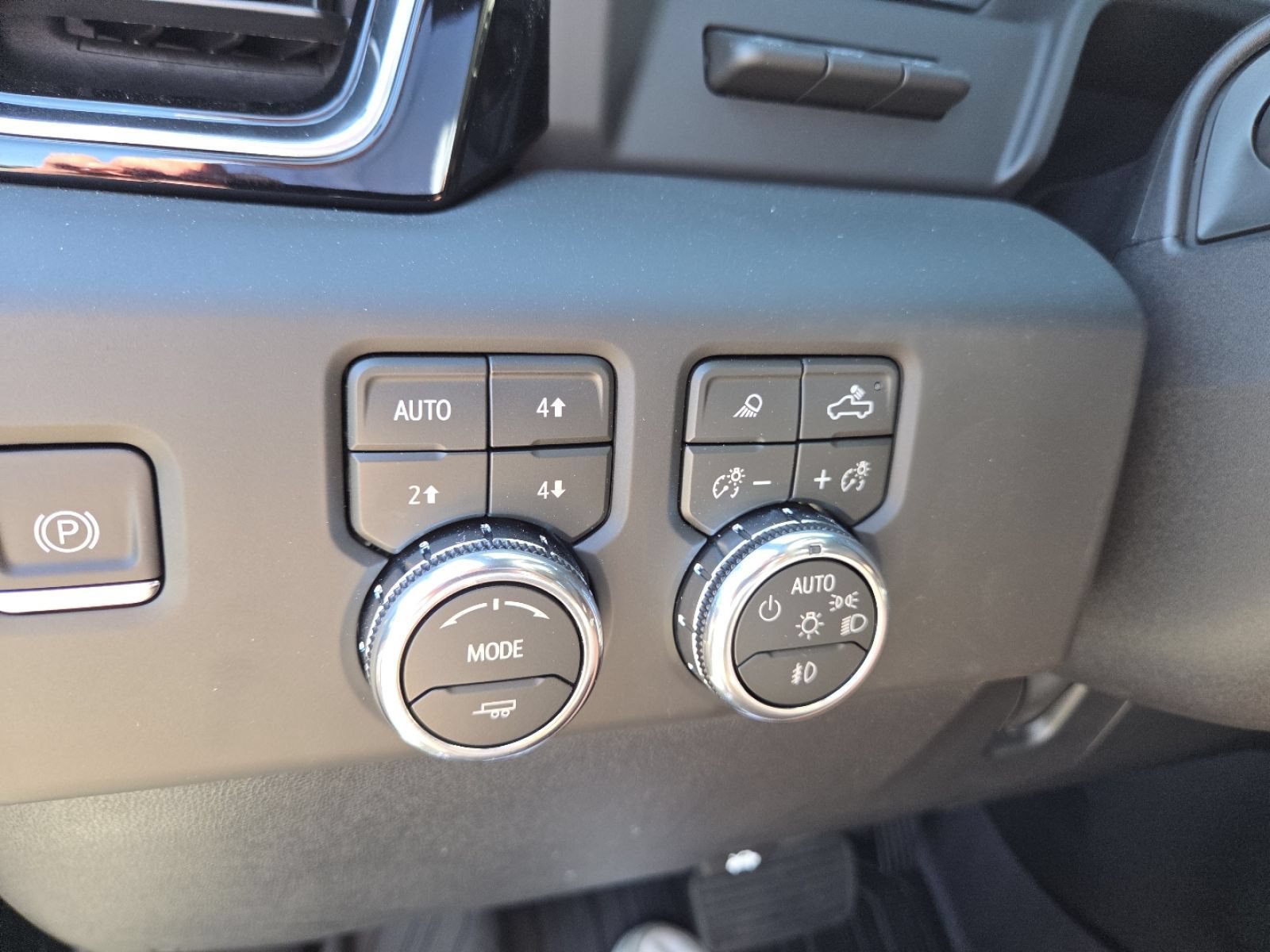 New 2026 GMC Sierra 2500 Denali Ultimate AWD/4WD image 8
