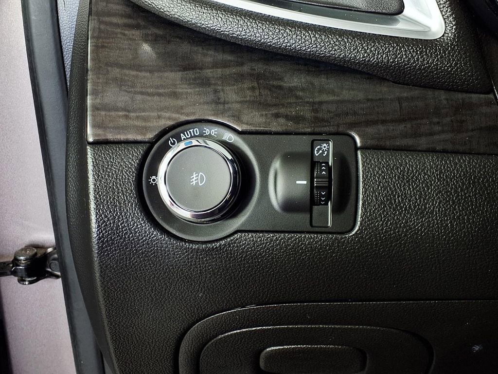 Used 2015 Buick Encore Convenience FWD image 24