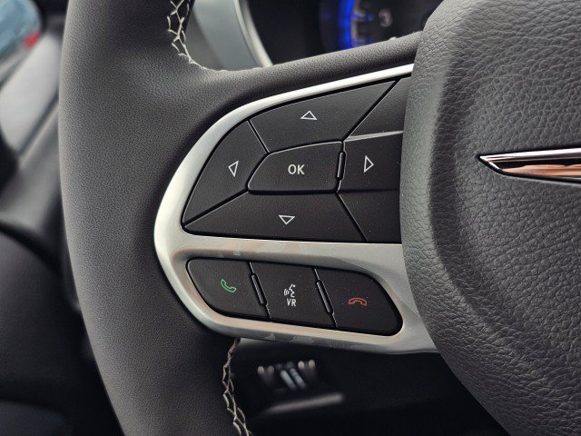 New 2026 Chrysler Pacifica Limited FWD image 31