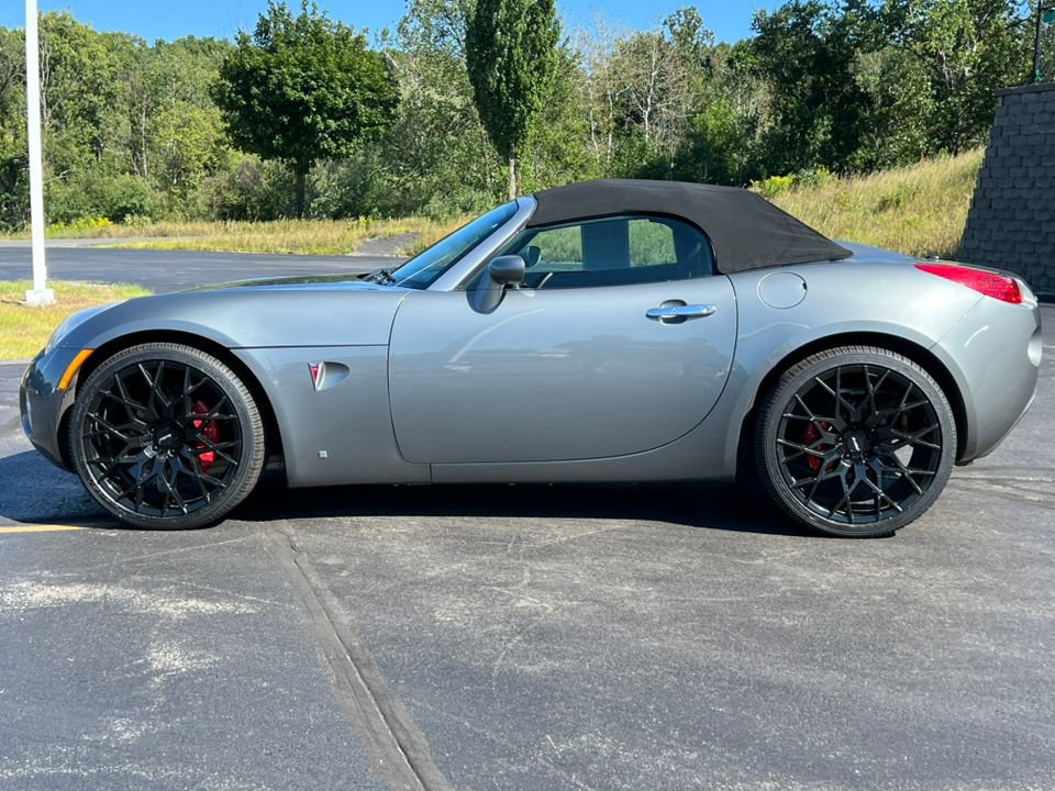Used 2006 Pontiac Solstice Convertible w/ Premium Package RWD image 34