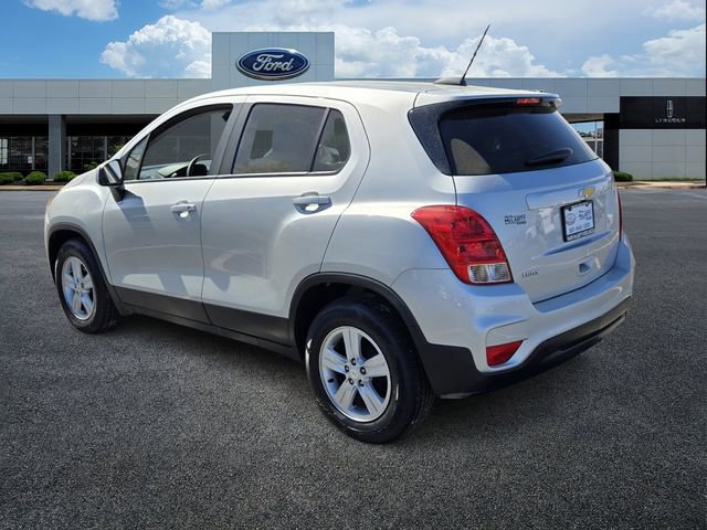Used 2022 Chevrolet Trax LS w/ Tint and Cruise Package image 3