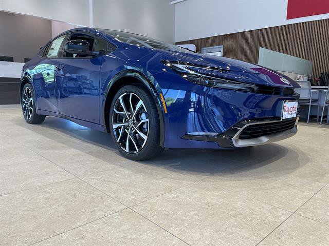 New 2026 Toyota Prius Plug-In Hybrid FWD image 3