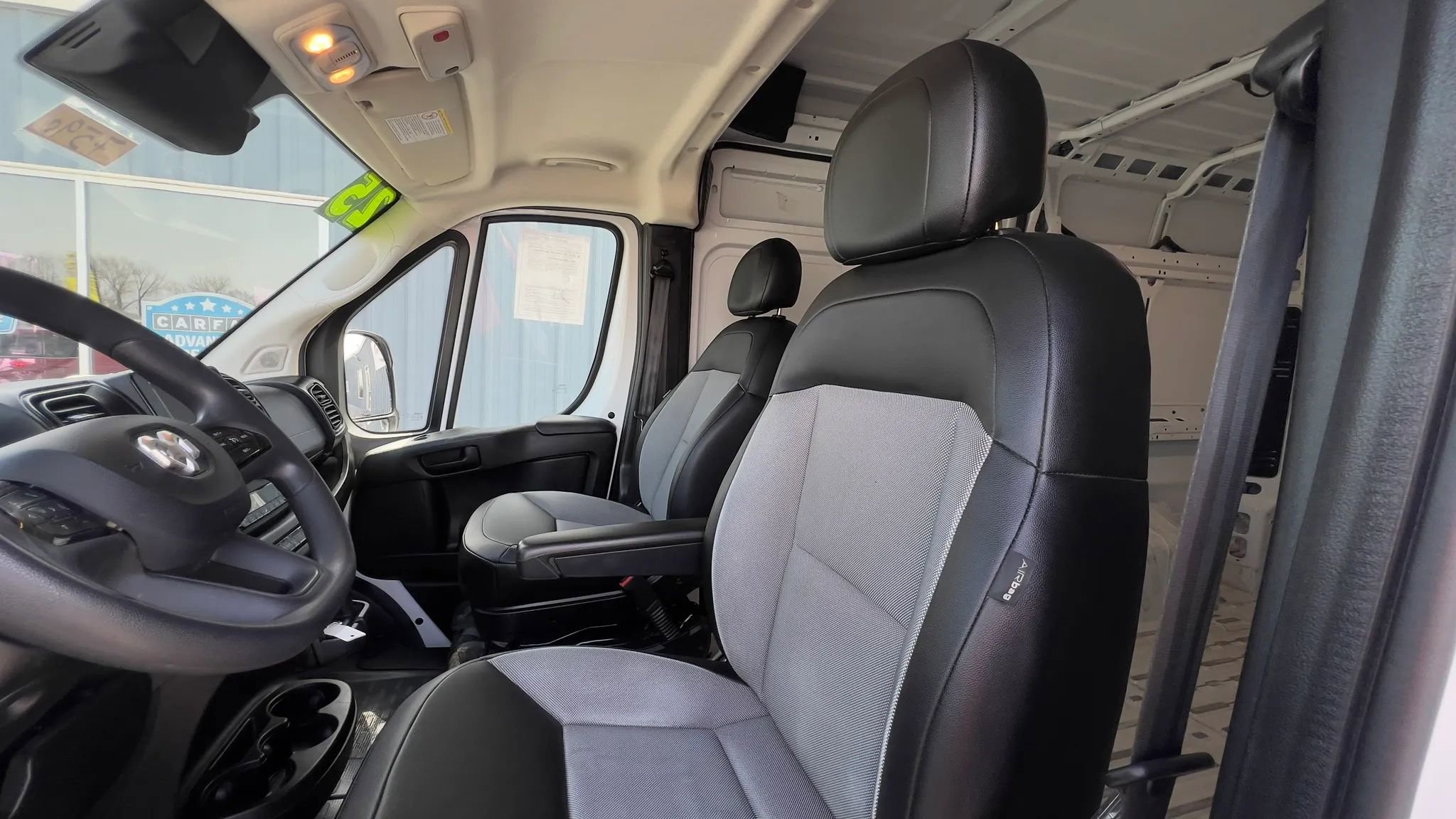 Used 2025 RAM ProMaster 2500 w/ Convenience Group FWD image 27