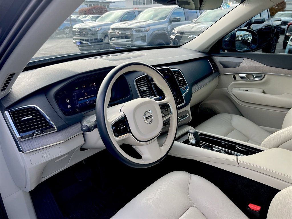 Used 2024 Volvo XC90 B6 Plus w/ Protection Package Premier image 10