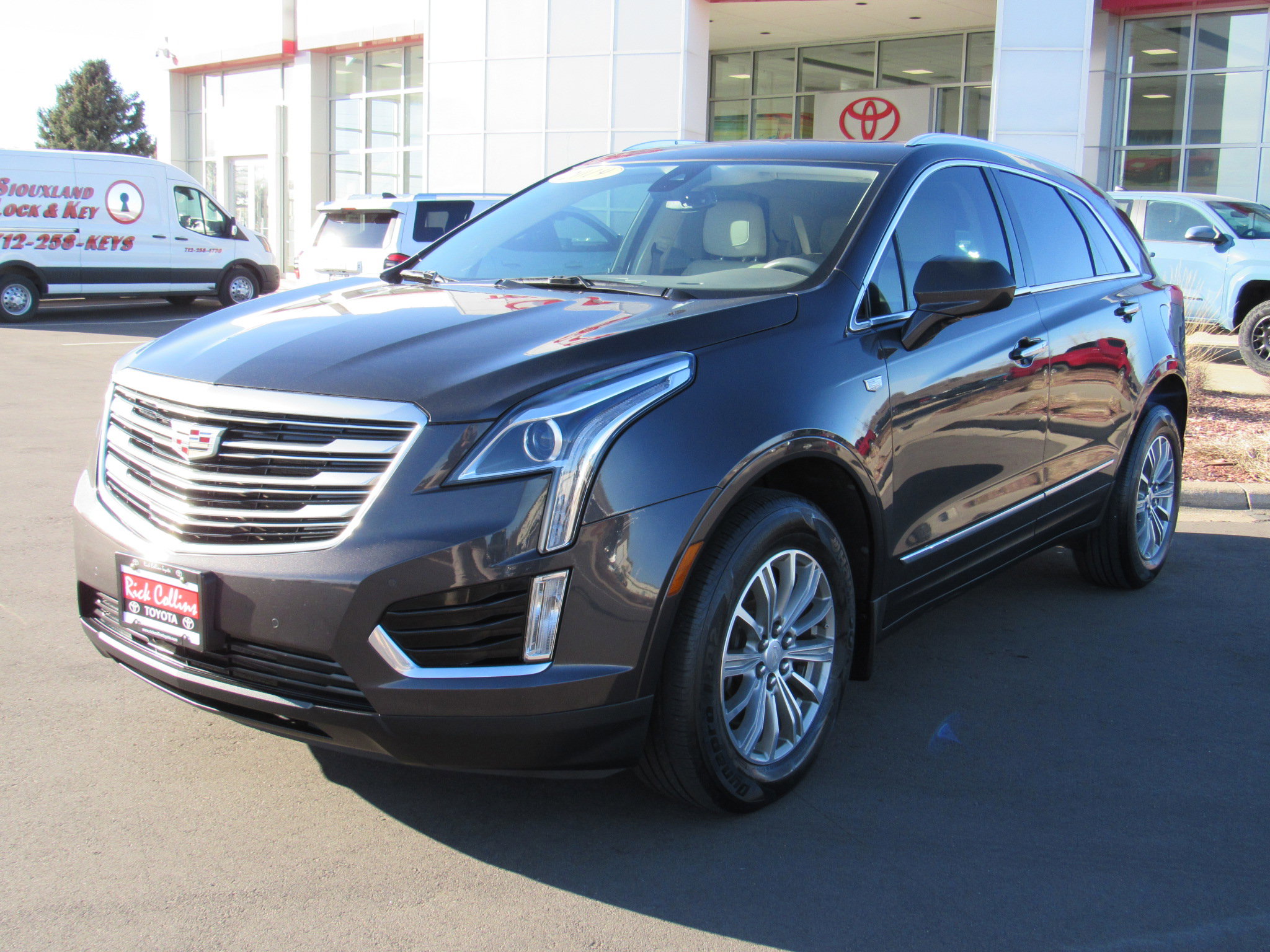 Used 2019 Cadillac XT5 Luxury image 2