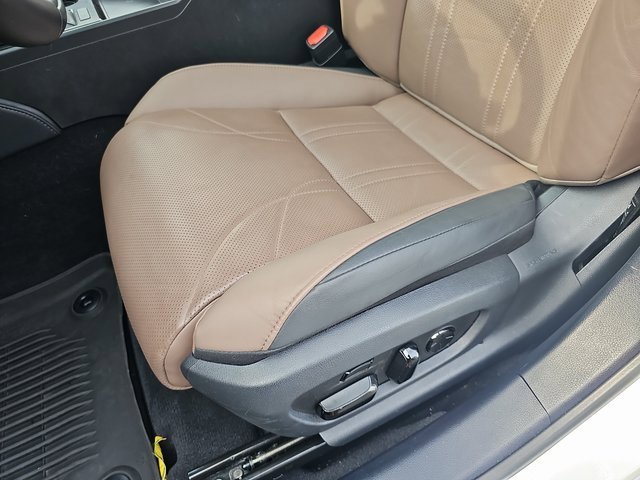 Certified 2024 Lexus ES 350 Ultra Luxury w/ Accessory Package (Z2) image 29