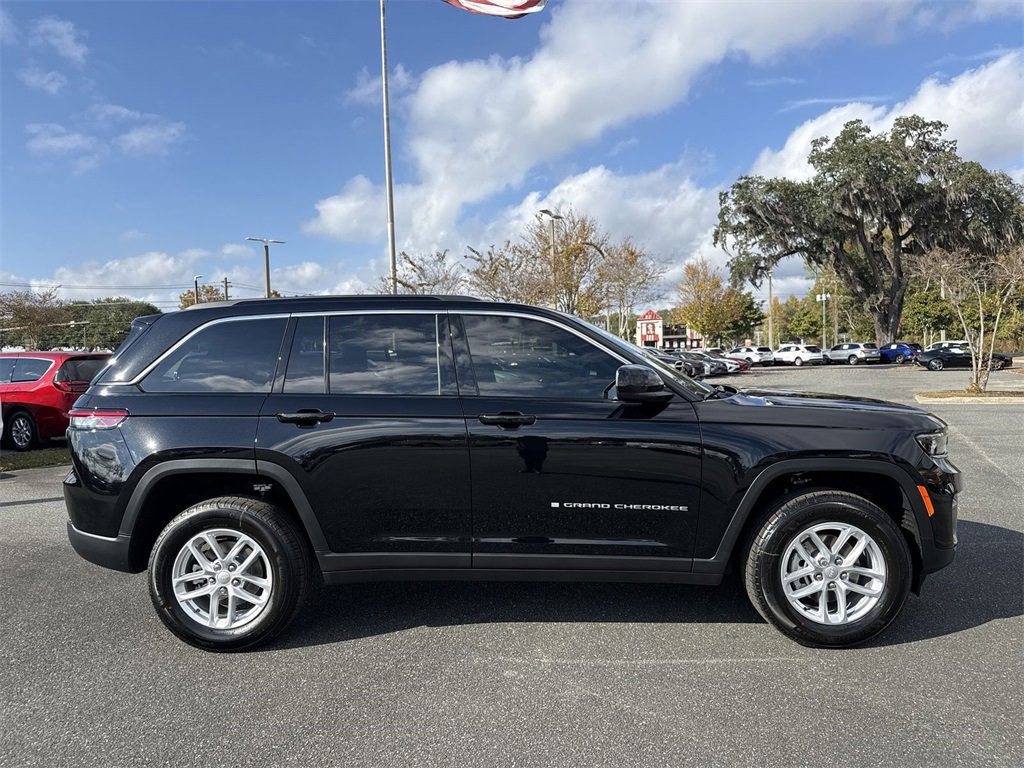 New 2025 Jeep Grand Cherokee Laredo X w/ Luxury Tech Group I image 2