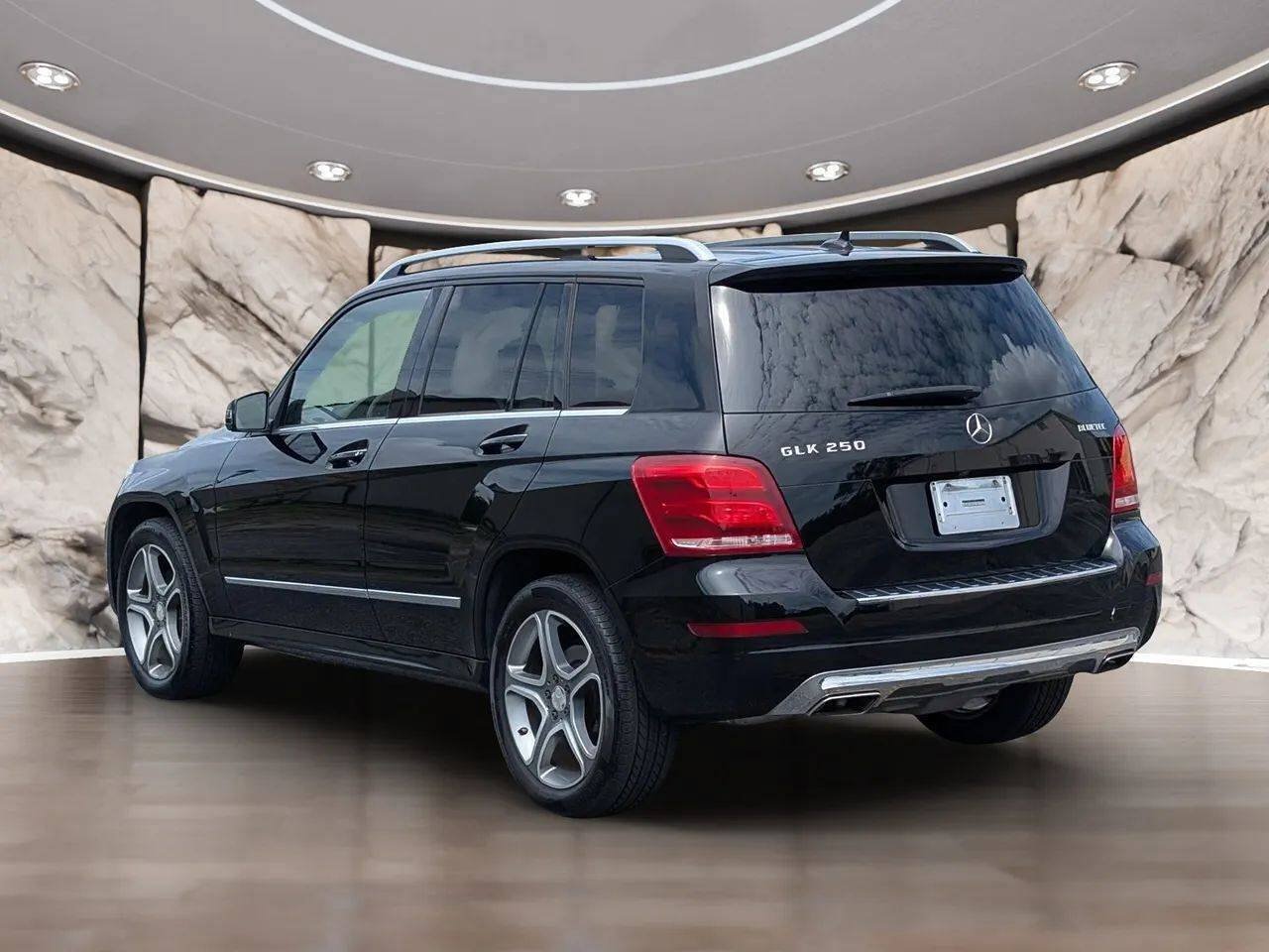 Used 2014 Mercedes-Benz GLK 250 BlueTEC 4MATIC image 6