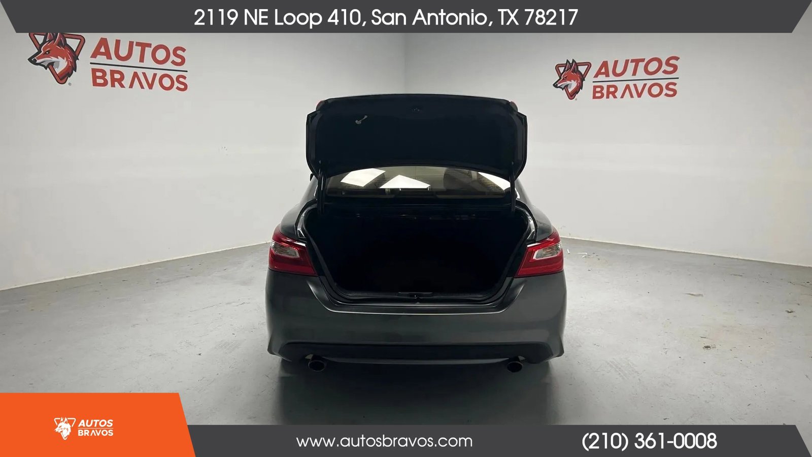 Used 2016 Nissan Altima 2.5 SR FWD image 11