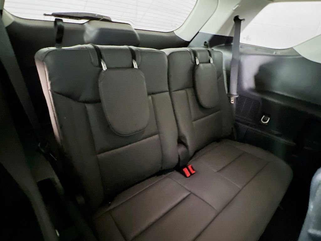 New 2026 Ford Explorer Active w/ Active Comfort Package image 16