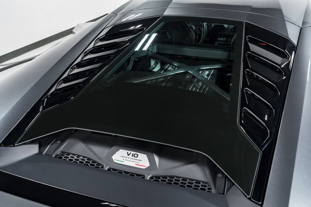 Used 2021 Lamborghini Huracan EVO RWD image 57