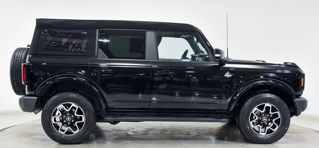 Used 2023 Ford Bronco Outer Banks image 12