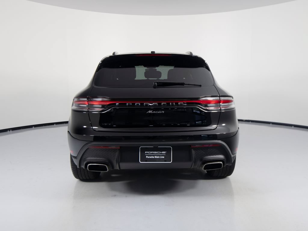 Certified 2026 Porsche Macan AWD/4WD image 9