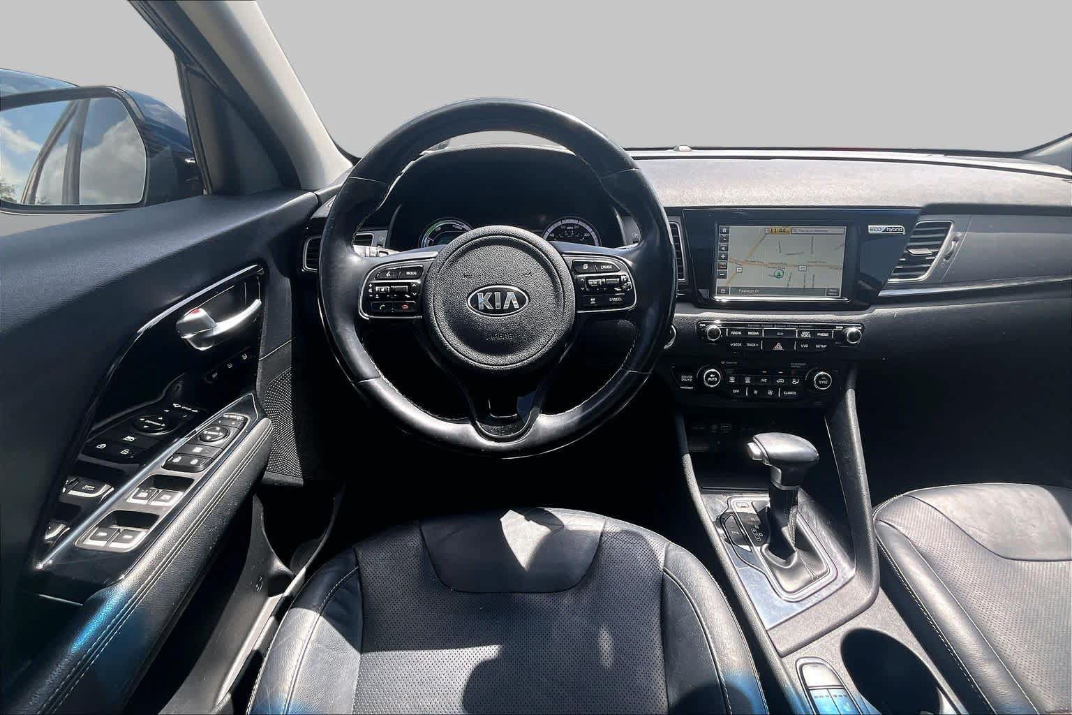Used 2018 Kia Niro Touring FWD image 6