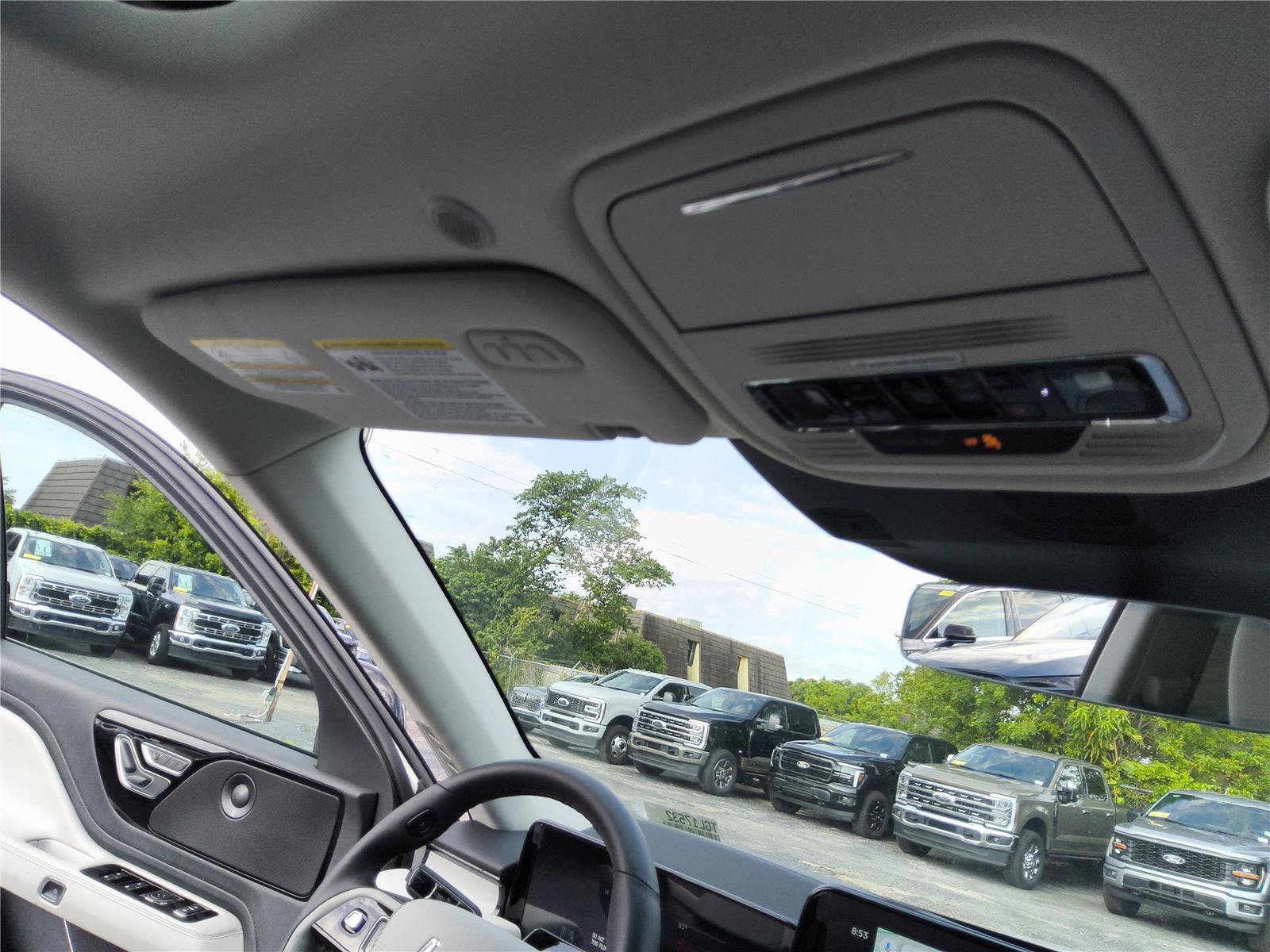 New 2026 Lincoln Aviator Reserve w/ Illumination Package RWD image 29