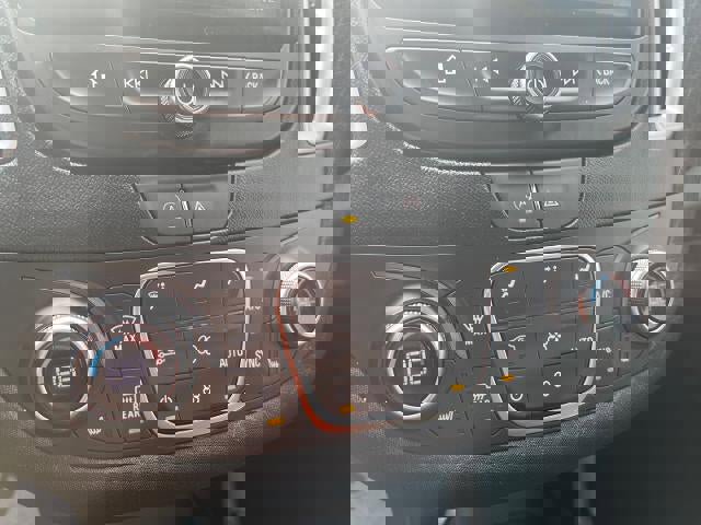 Used 2023 Chevrolet Malibu LT image 14