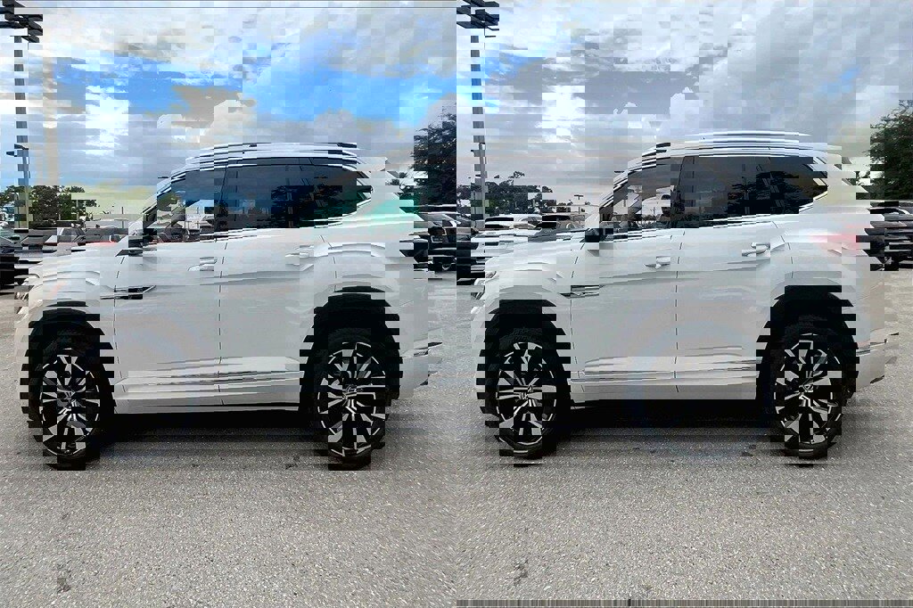 New 2026 Volkswagen Atlas SEL Premium R-Line image 8