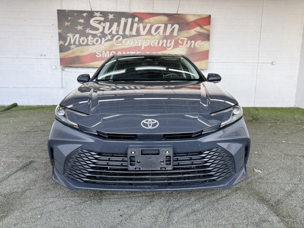 Used 2025 Toyota Camry LE image 9