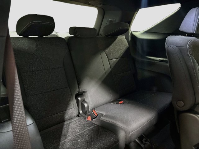New 2027 Chevrolet Traverse LT w/ LPO, Floor Liner Package FWD image 23