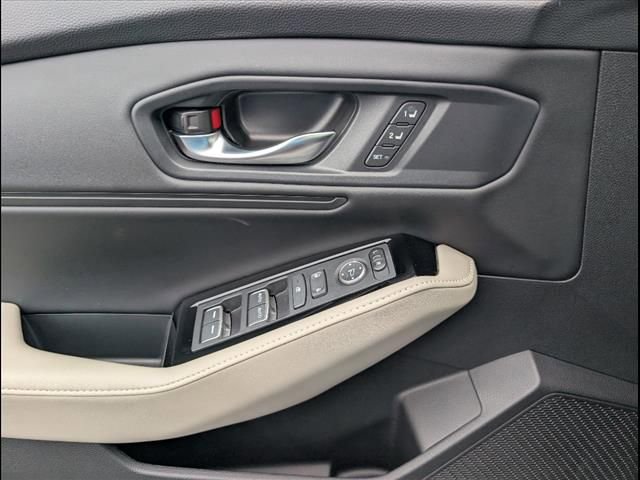 Used 2023 Honda Accord Touring image 16