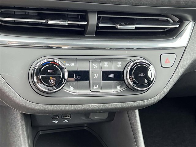 Used 2025 Buick Envista Preferred w/ Convenience I Package image 21