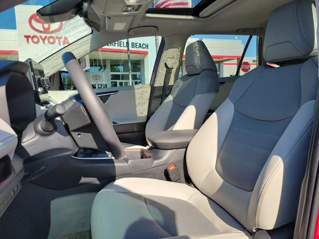 Used 2023 Toyota RAV4 Limited FWD image 15