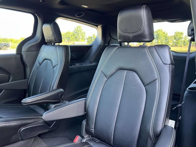 New 2026 Chrysler Pacifica Select FWD image 26
