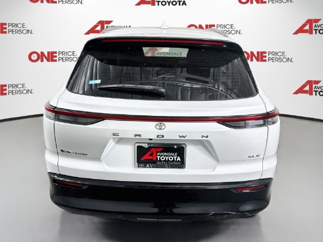 Certified 2025 Toyota Crown Signia AWD/4WD image 7