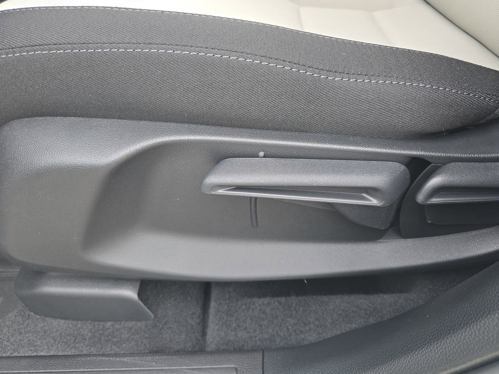 New 2026 Honda CR-V LX image 9