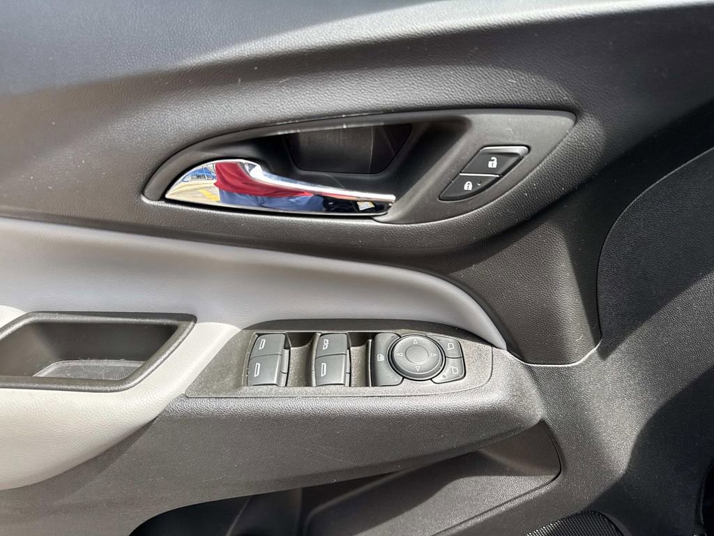 Used 2023 Chevrolet Equinox LS w/ LPO, Floor Liner Package FWD image 21