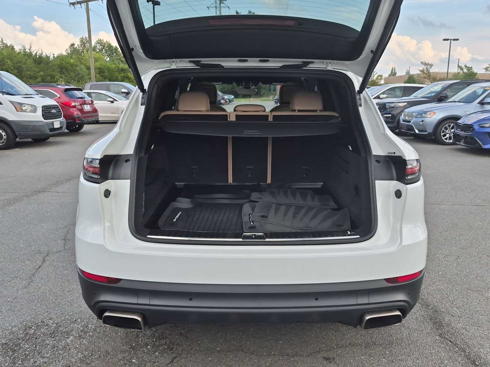 Used 2019 Porsche Cayenne AWD/4WD image 36