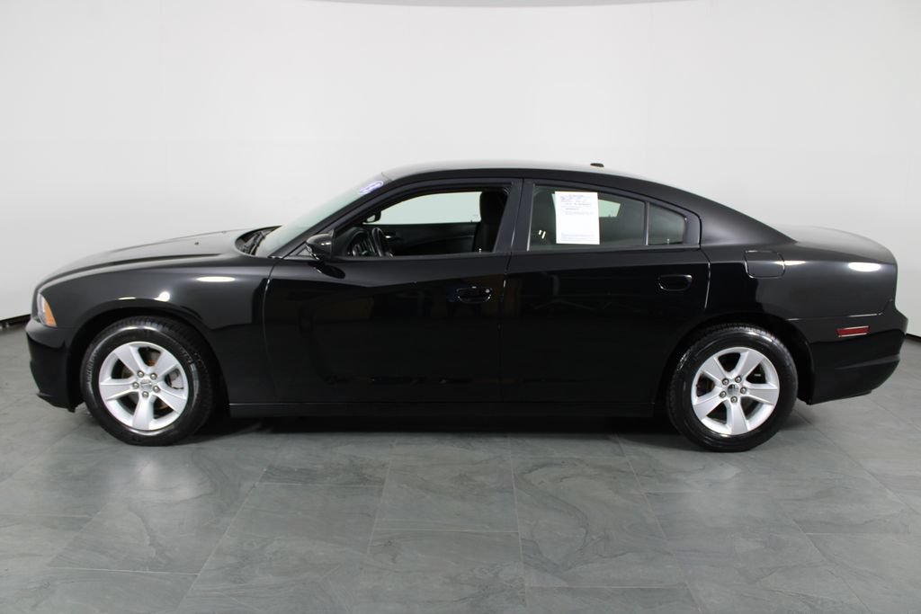 Used 2013 Dodge Charger SE w/ Connectivity Group RWD image 13