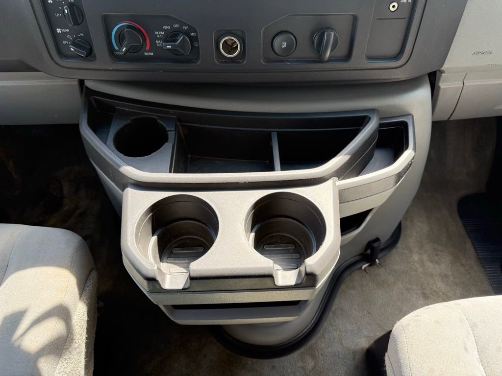 Used 2012 Ford E-350 and Econoline 350 XLT image 13
