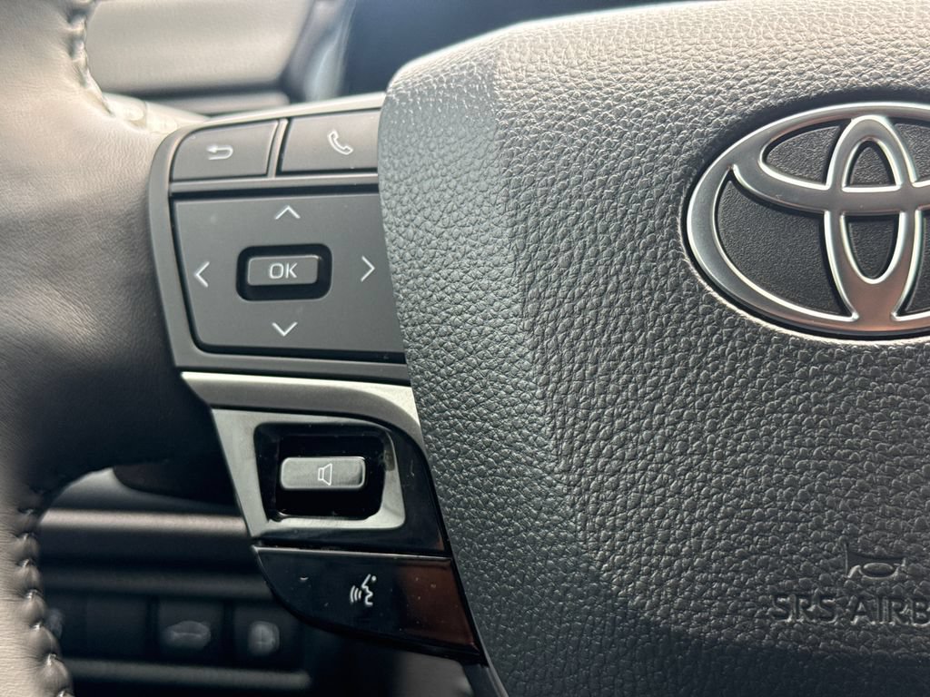 Used 2025 Toyota Camry XSE w/ Premium Package FWD image 28