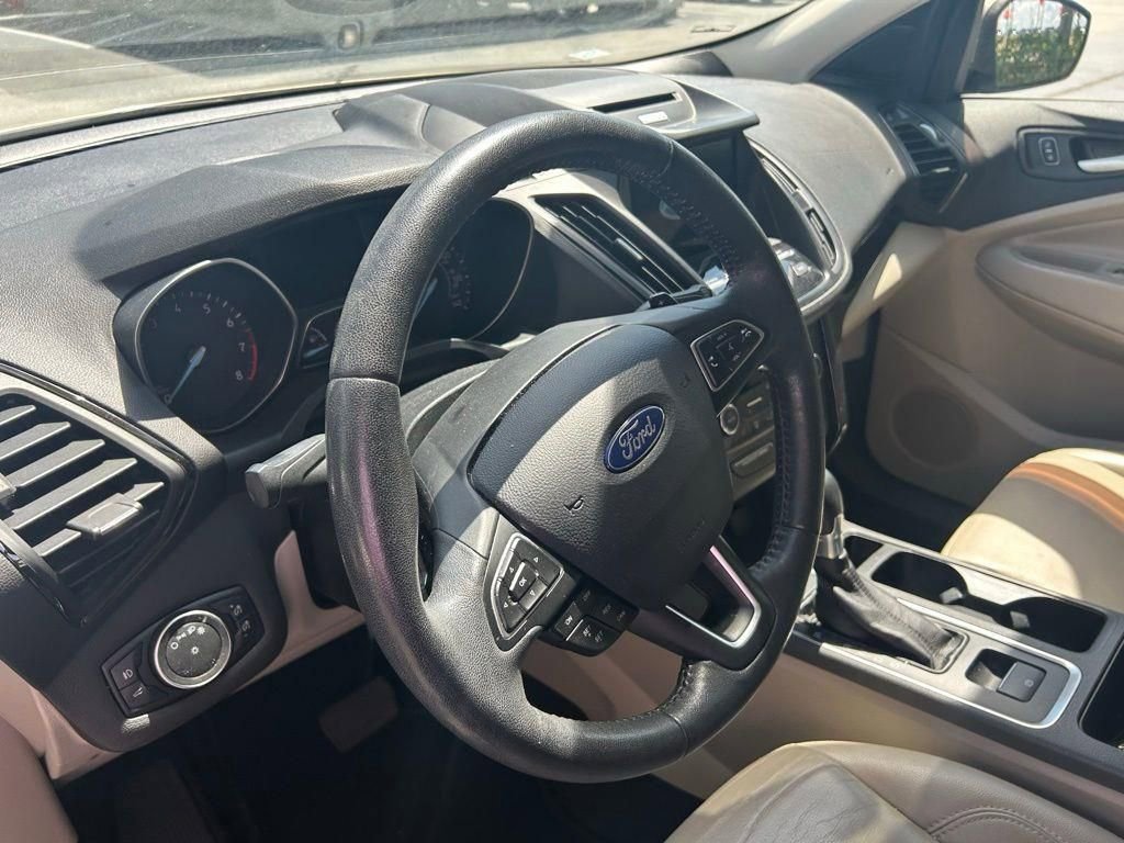 Used 2017 Ford Escape Titanium image 13