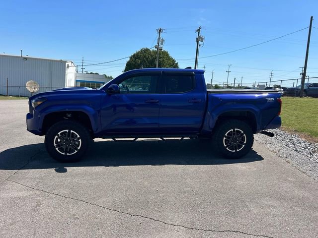 Used 2025 Toyota Tacoma TRD Sport AWD/4WD image 6