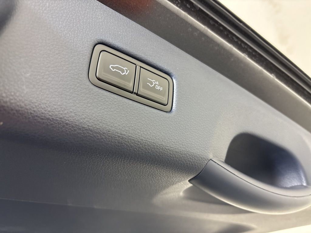 New 2026 Kia Carnival EX FWD image 46
