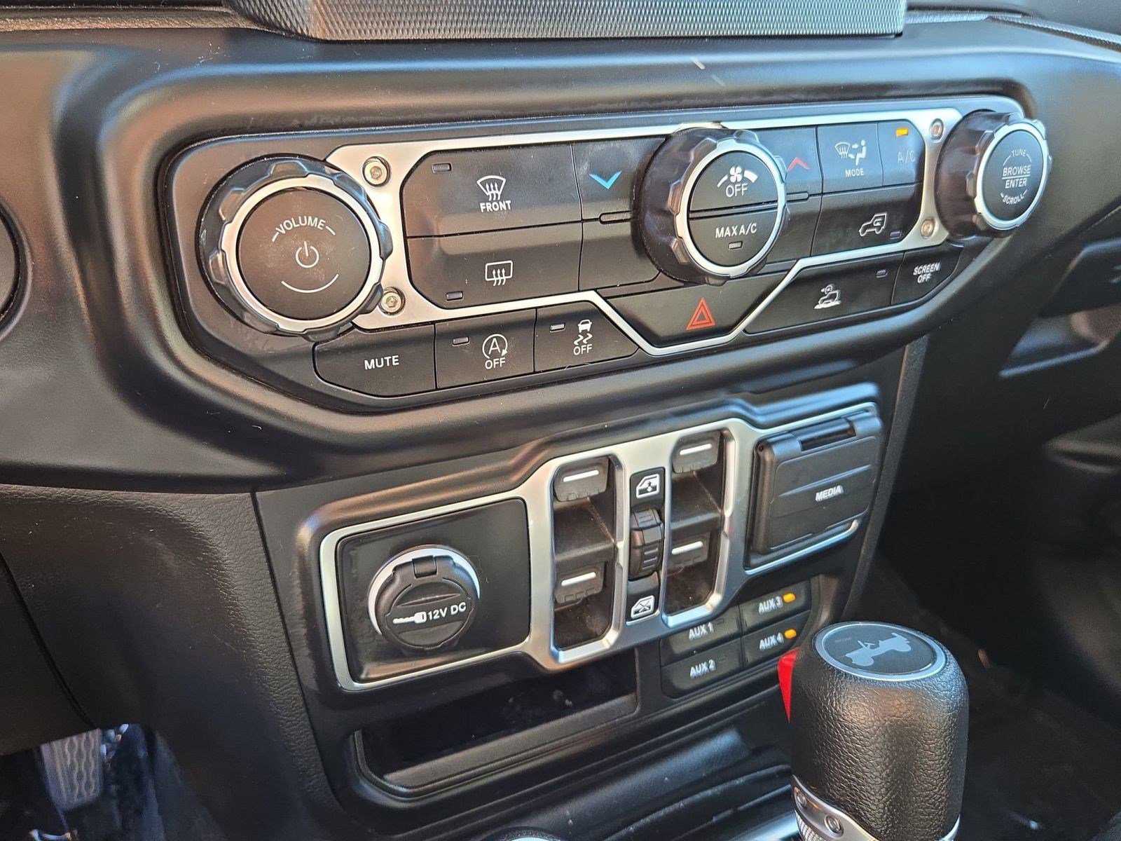 Used 2022 Jeep Wrangler Unlimited Sport image 23