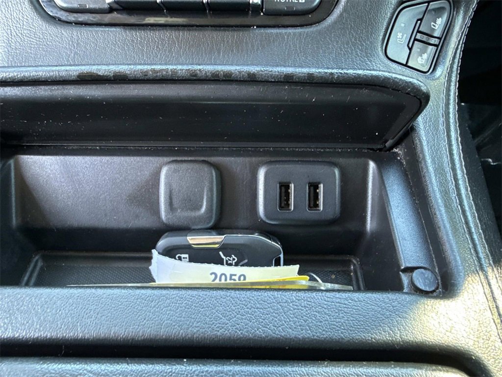 Used 2017 Chevrolet Suburban Premier image 23