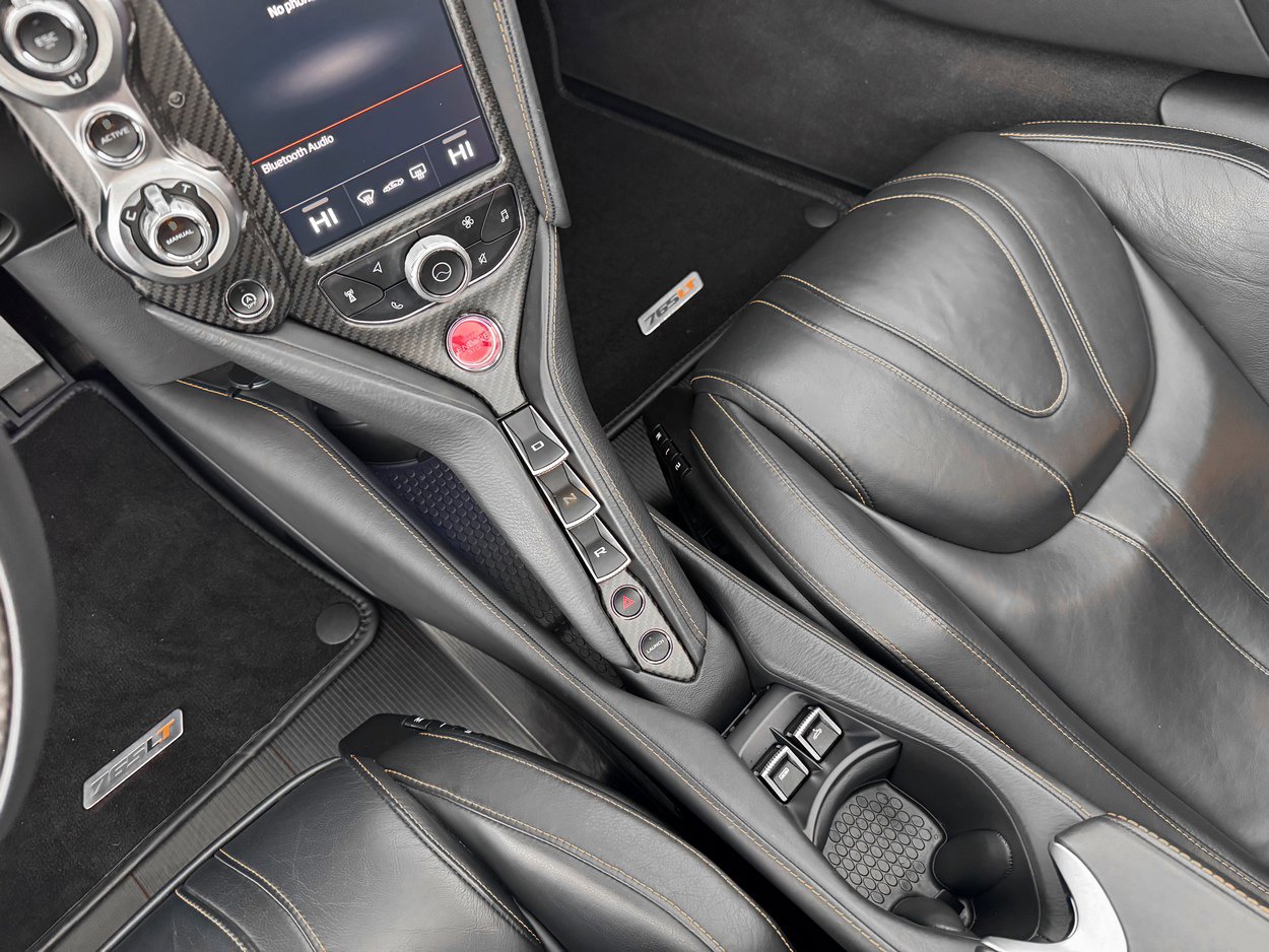 Used 2022 McLaren 765LT image 22