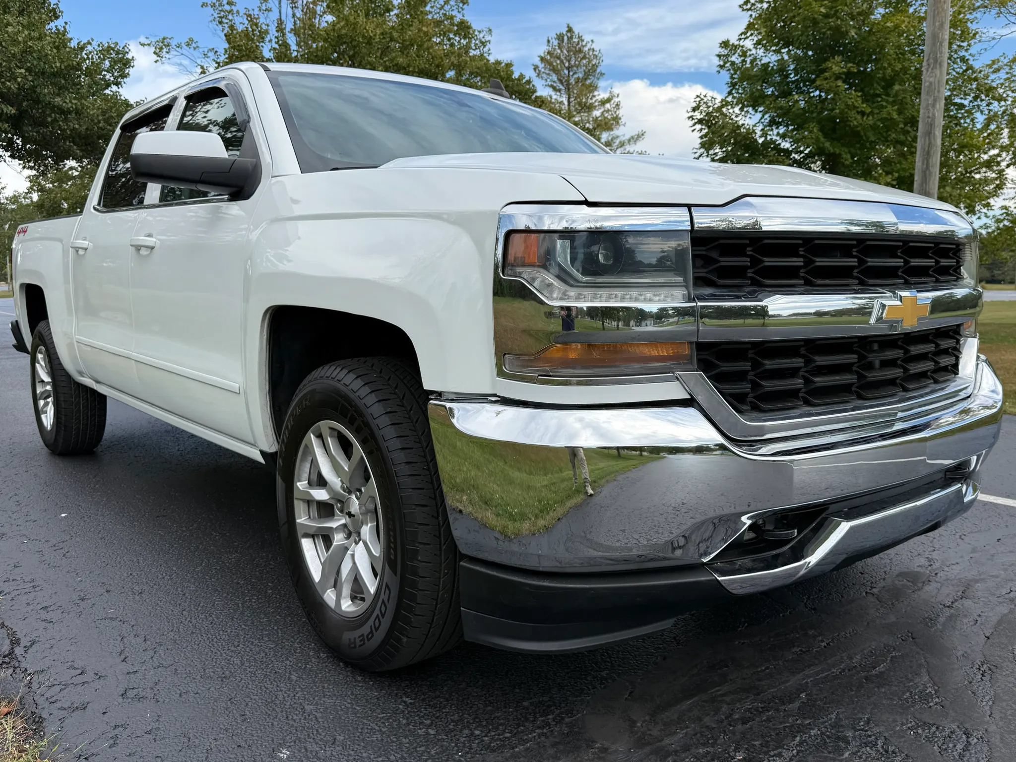 Used 2018 Chevrolet Silverado 1500 LT AWD/4WD image 5